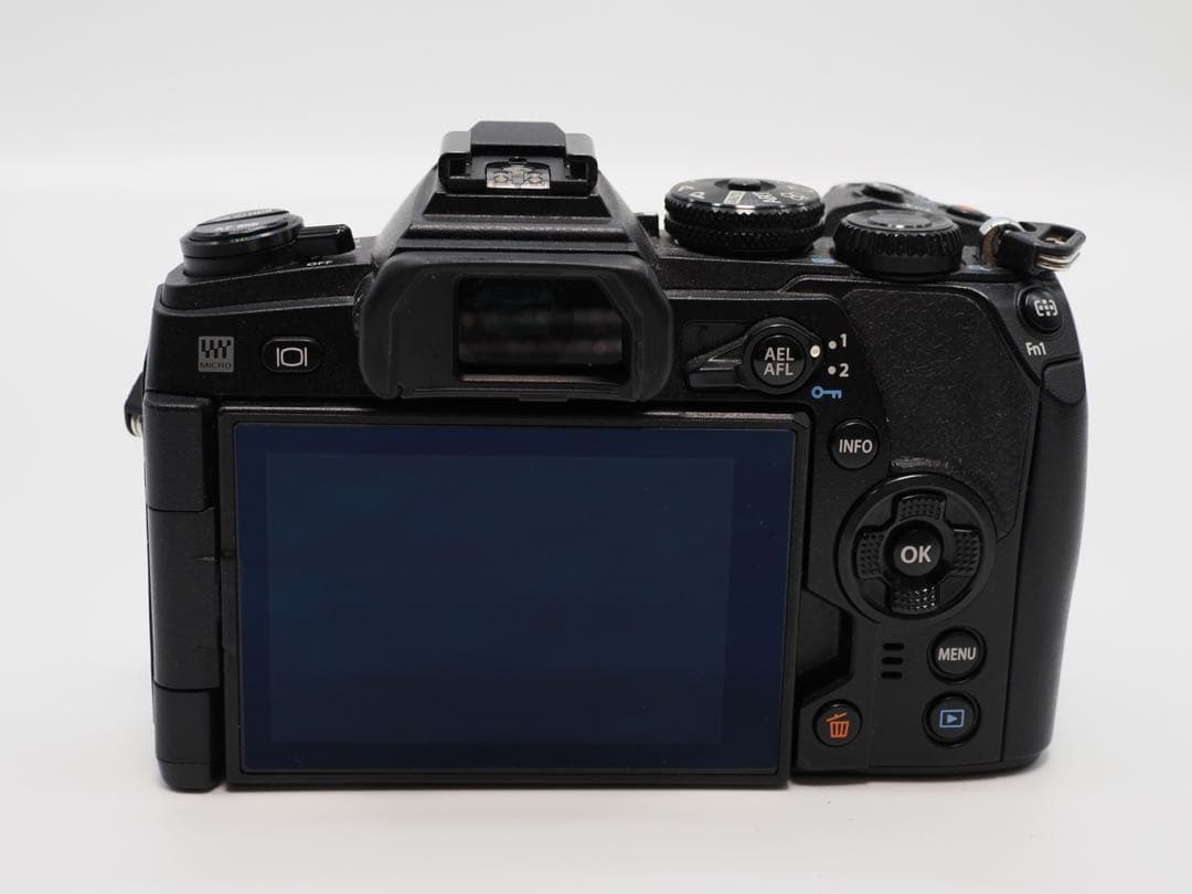 【シャッター回数4950回】OLYMPUS OM-D EM-1 MarkⅡボディ