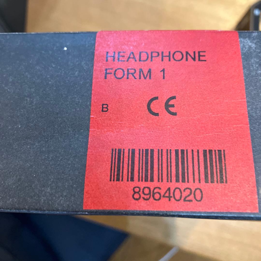 Bang & Olufsen Beoplay H95 ヘッドホン　　form1