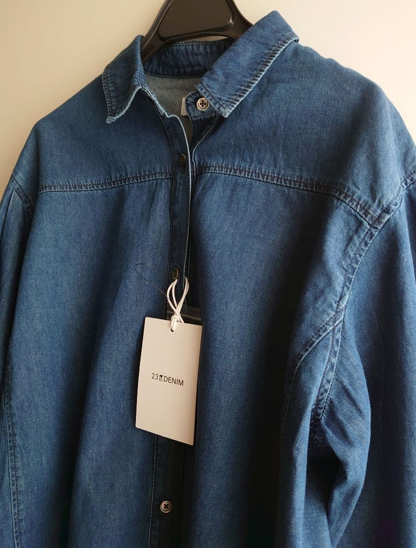 23区今季【洗える】ライトダンガリークロップドボリュームスリーブ シャツ