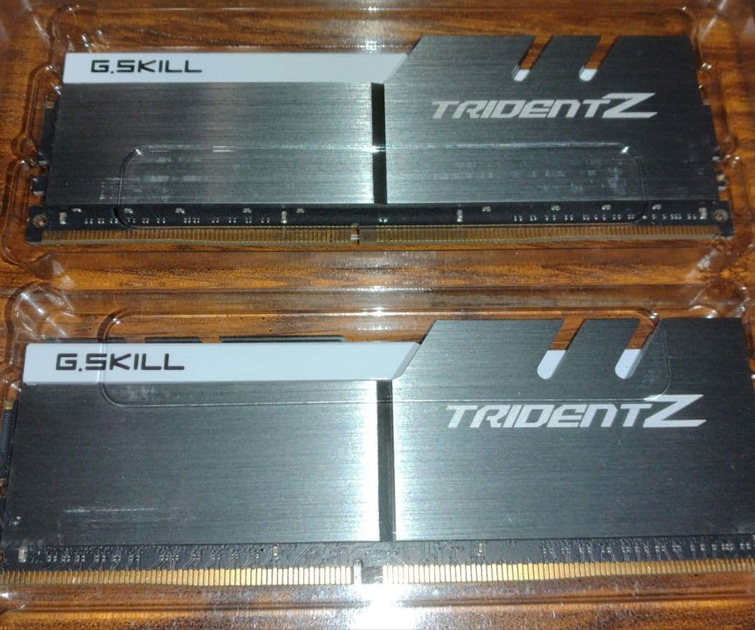 メモリー G.SKILL TRIDENT Z DDR4 3200MHz 64GB