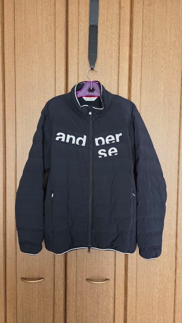 and per se ブラック ジップアップジャケット