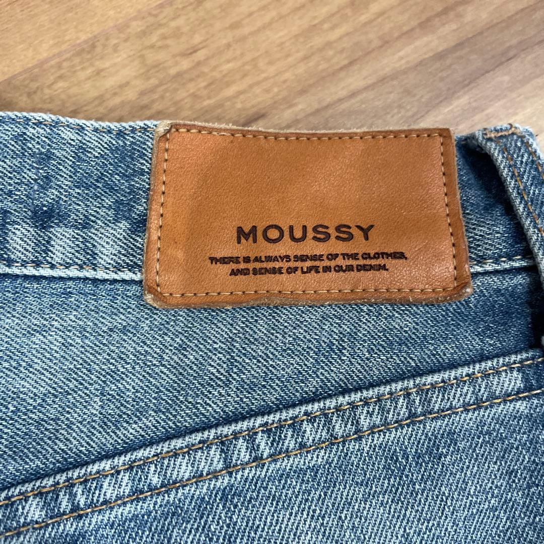 美品　MOUSSY MVSフレアデニム