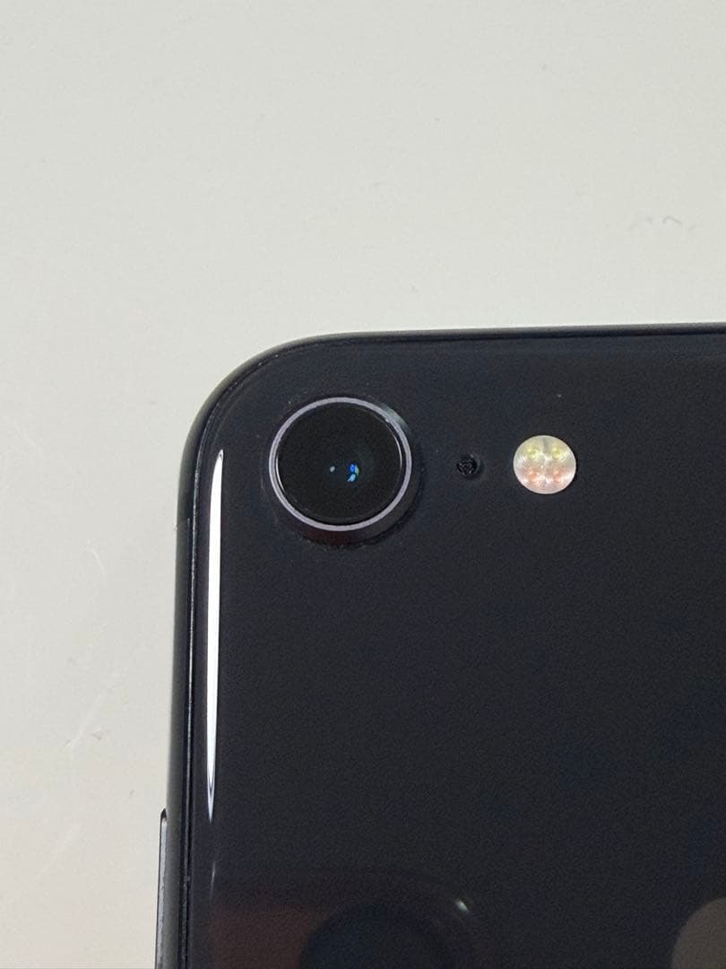 【極美品！】【バッテリー83%】iPhone 8 128GB ブラック