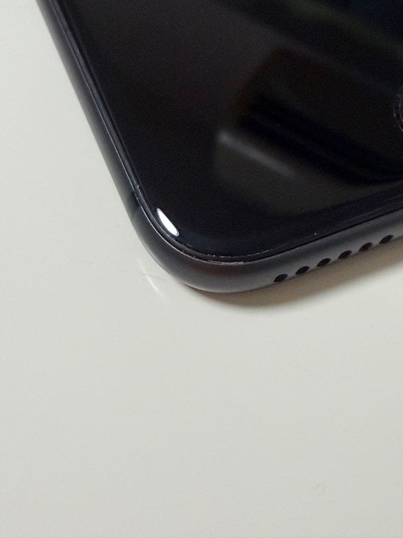 【極美品！】【バッテリー83%】iPhone 8 128GB ブラック