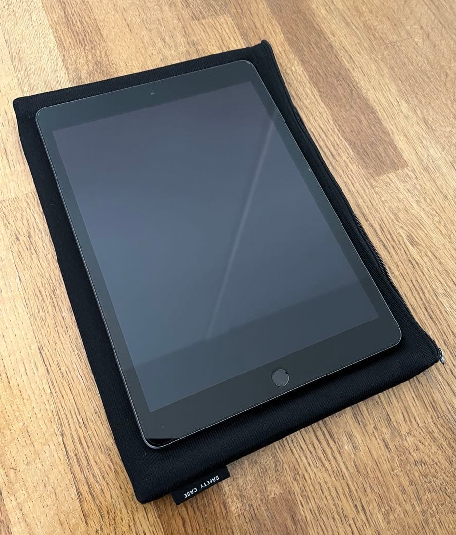 iPad 第7世代　スペースグレイ　32GB Wi-Fiモデル