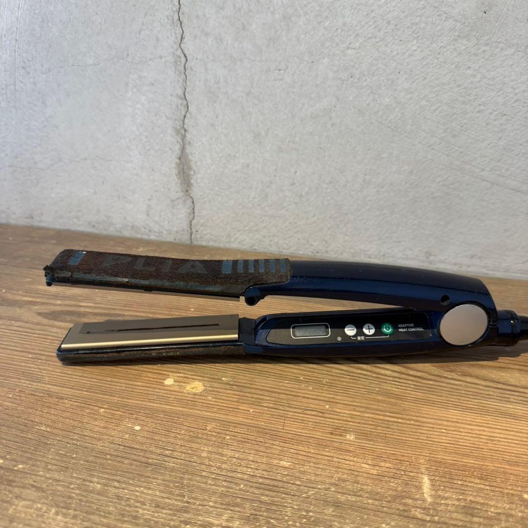 PLIA プライア　ADST アドスト　ストレートアイロン