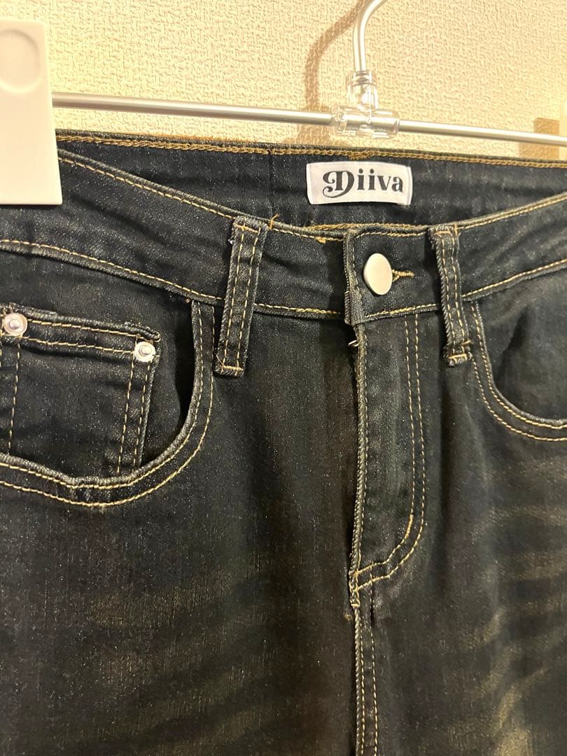 【即完売品】ディーバ Diiva フレアデニム Sサイズ mauiちゃん着用