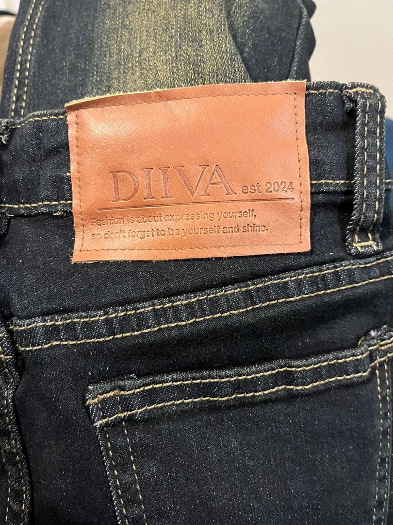 【即完売品】ディーバ Diiva フレアデニム Sサイズ mauiちゃん着用