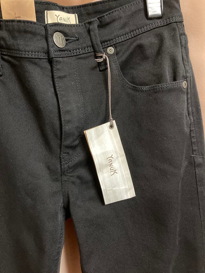 【新品タグ付】ヤヌークRUTH Slim Taperedルース 25サイズ