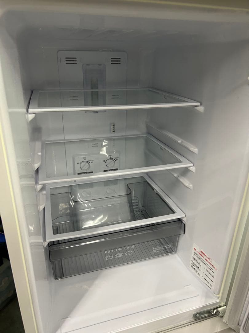 名古屋市内無料配送54★三菱 146L冷蔵庫 2022年製 MR-P15G-W