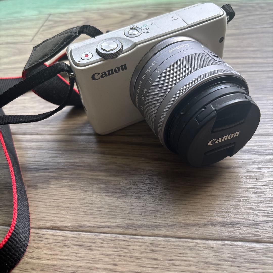 Canon EOS M ミラーレスカメラ 本体とレンズ付き