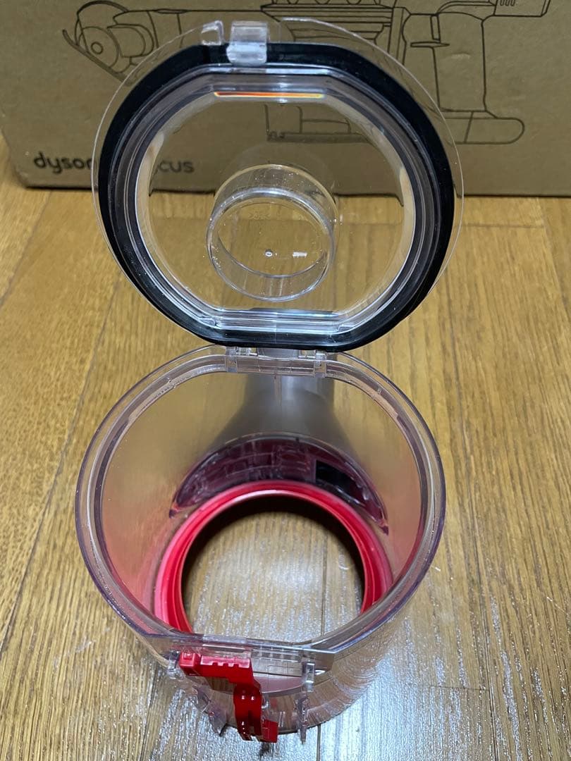 《超美品》Dyson V8 Focus Clean HH15 動作品　付属品完備