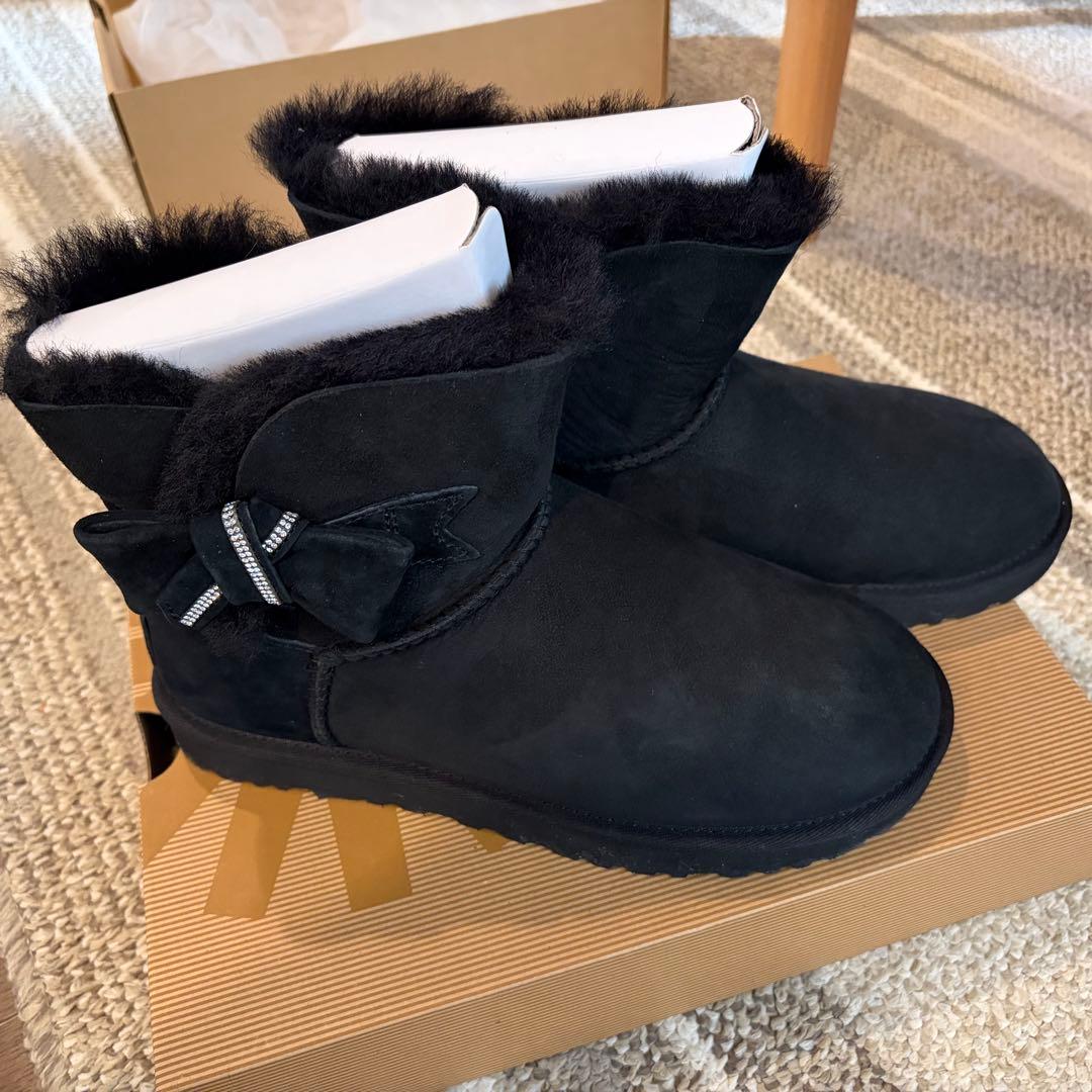UGG australia リボン ムートン ショートブーツ 黒 24cm