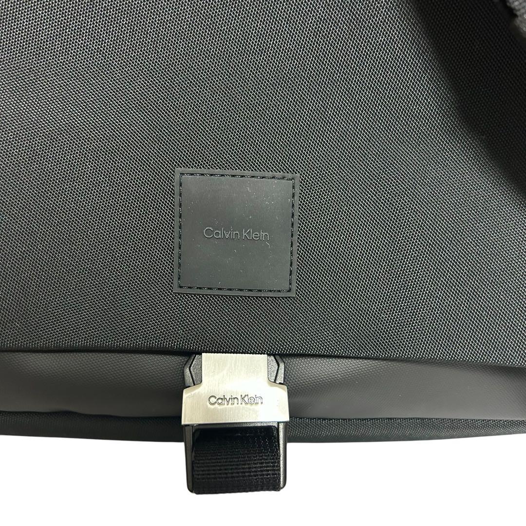 【新品】  ユーティリティ メッセンジャー スリングバッグ