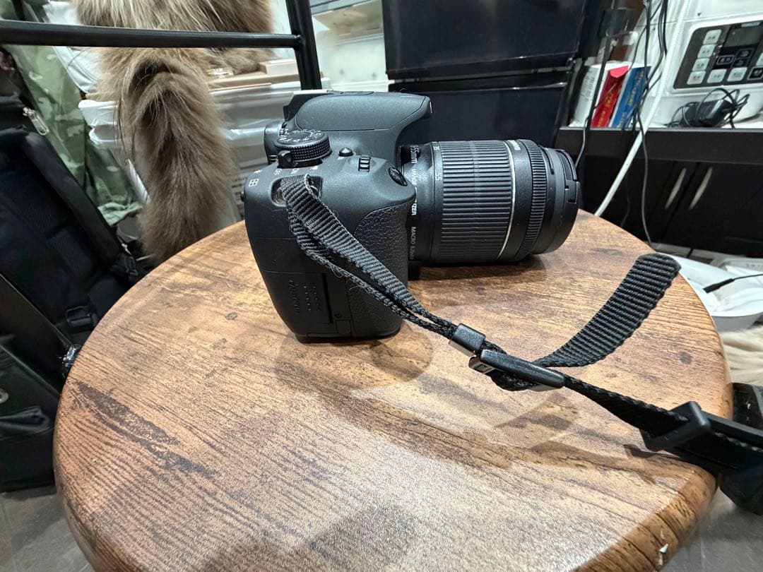 【美品】Canon EOS kiss x7i デジタル一眼レフカメラ