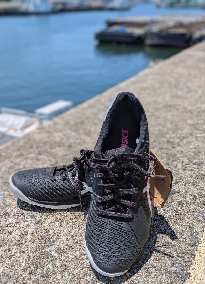 asics テニスシューズ25.5