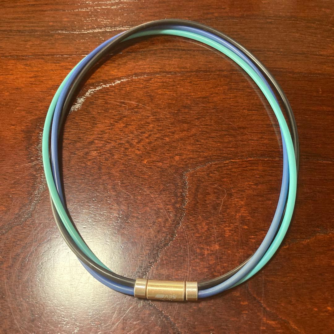 セブルーパー　SEV シリコン ネックレス 黒　青 緑