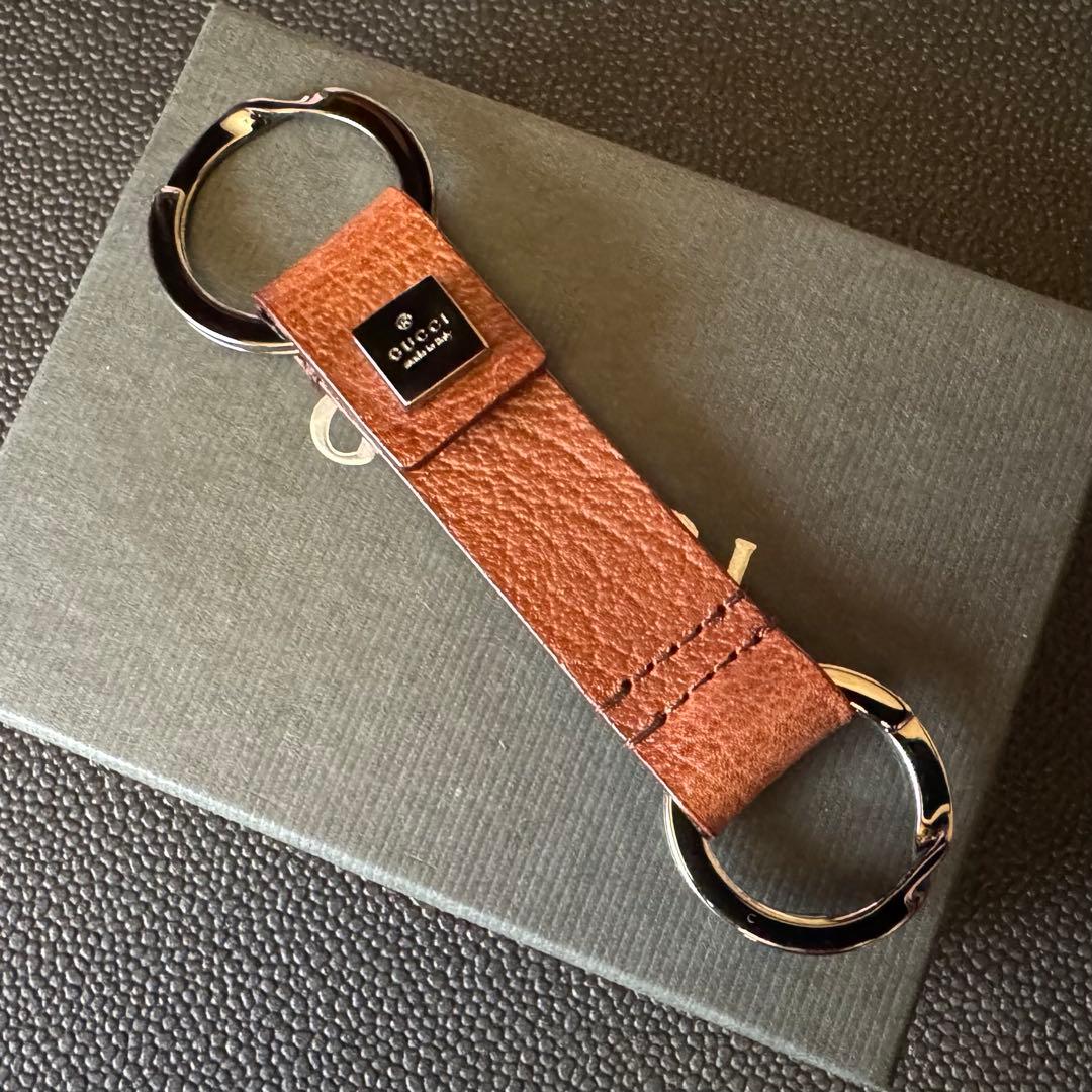 GUCCI ダークブラウンレザー&ガンメタシルバー キーリング キーホルダー極美