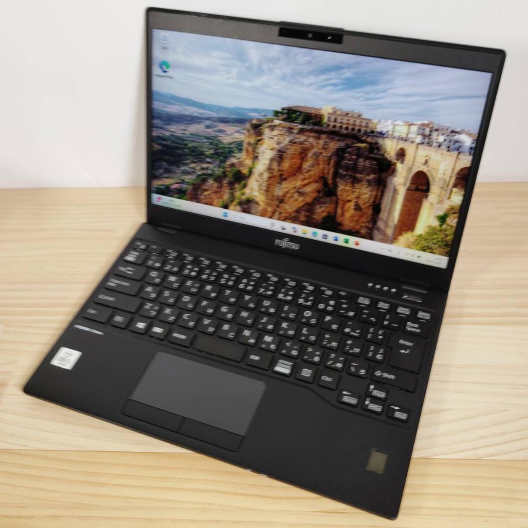 良品 軽量薄型 LIFEBOOK U9310 第10世代i5搭載 オフィス付き