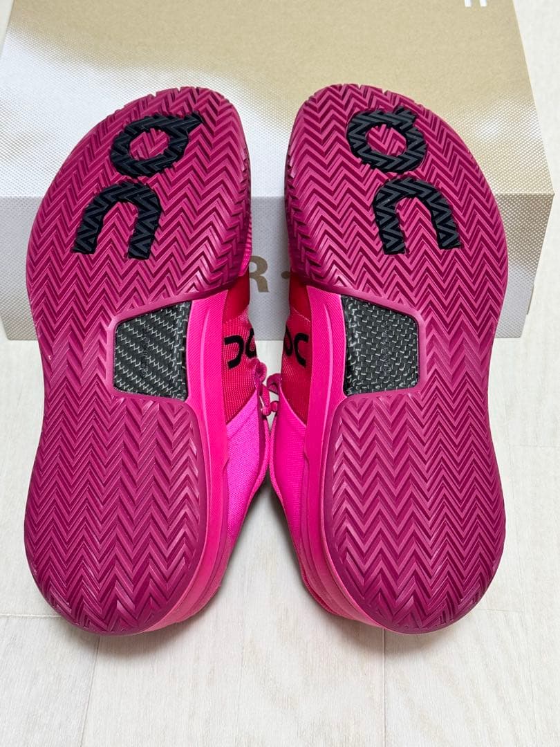 【新品未使用・試着のみ】on The ROGER Pro2