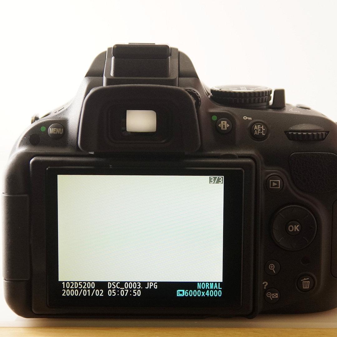 330ショット★Nikon D5200 ※VRIIレンズ 一眼レフ バリアングル