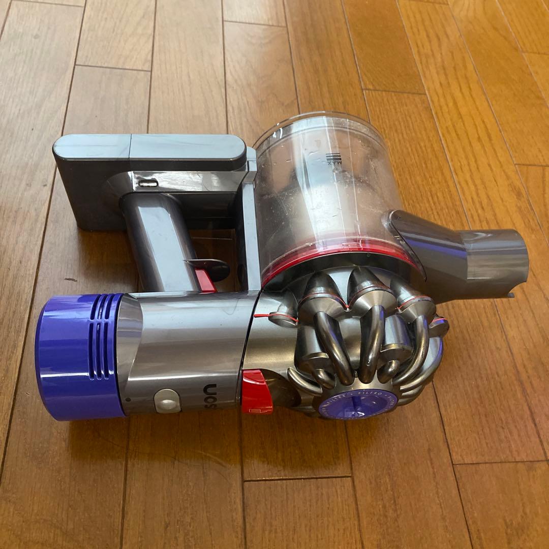 Dyson V8 Absolute 掃除機 本体とアタッチメントセット