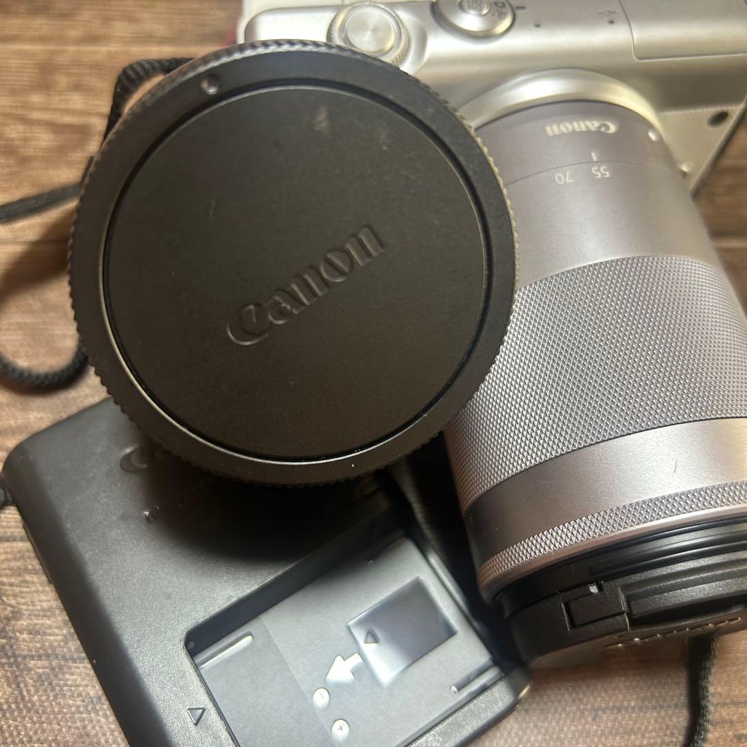 Canon EOS M200 ミラーレスカメラ