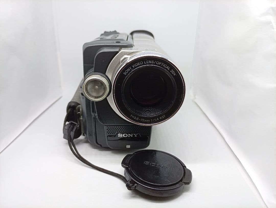 ナ*ベ様 動作良好品　SONY Hi8ビデオカメラ　Handycam CCD-T