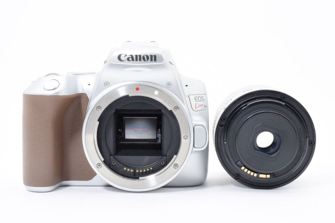 カメラバッグ付き✨Canon EOS KissX10✨シルバー シングルレンズ