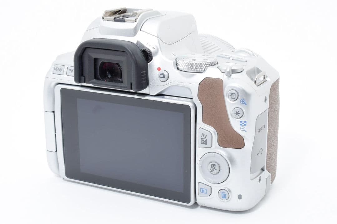 カメラバッグ付き✨Canon EOS KissX10✨シルバー シングルレンズ