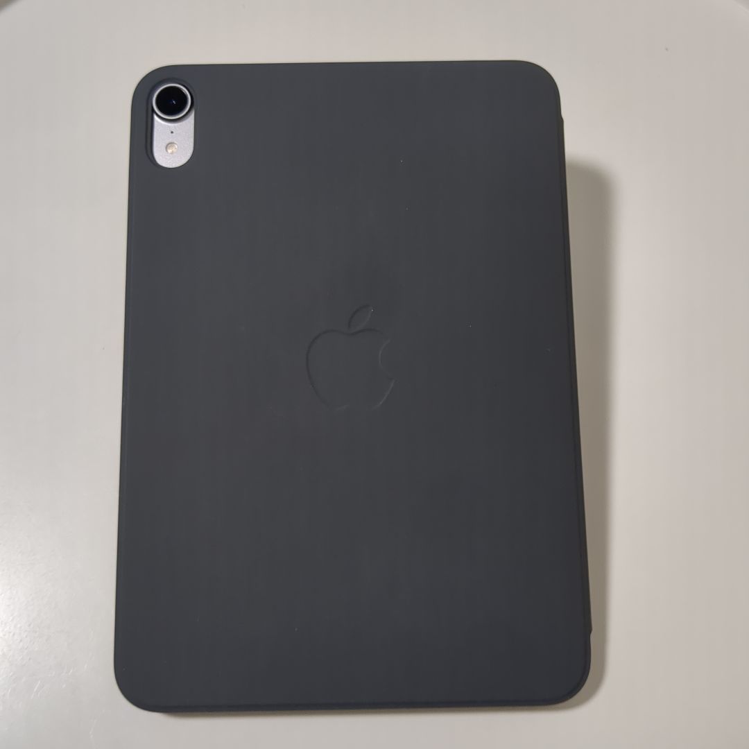 【美品】iPad mini (A17 Pro)　第7世代　カバー付き