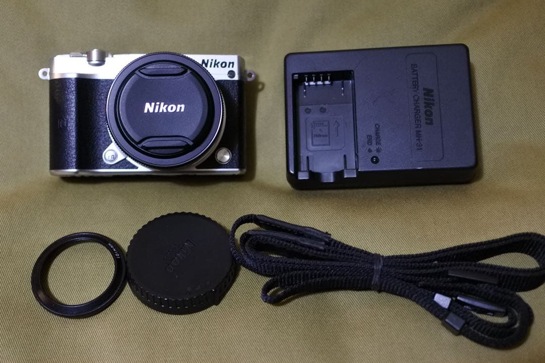 ［週末値下］Nikon 1 J5 + 1 NIKKOR 10mm f/2.8