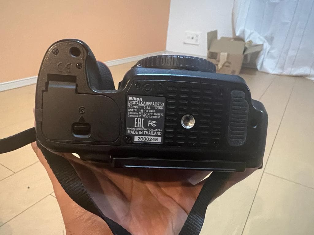 デジタルカメラ D750