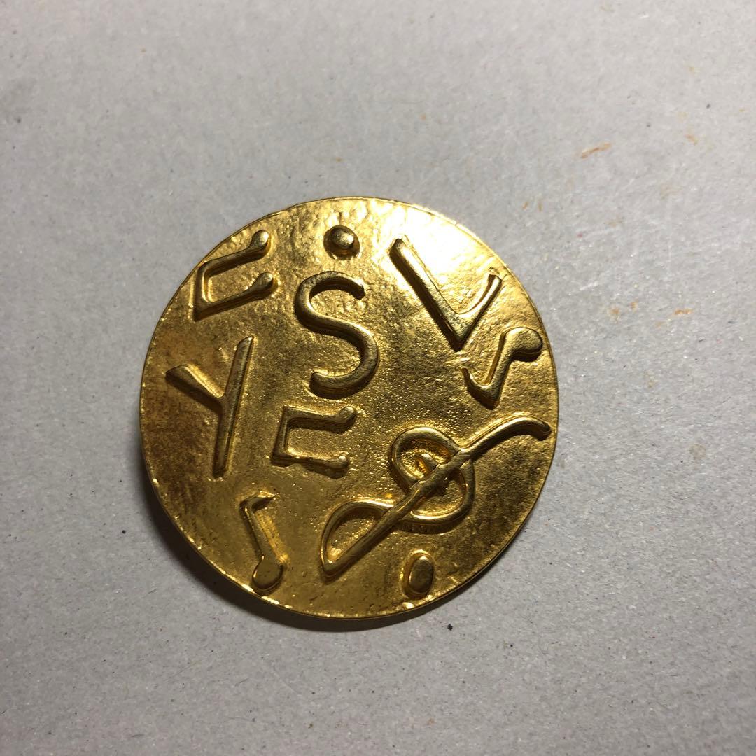 12064 イヴサンローラン ブローチ ロゴ ゴールド ジュエリー ヴィンテージ