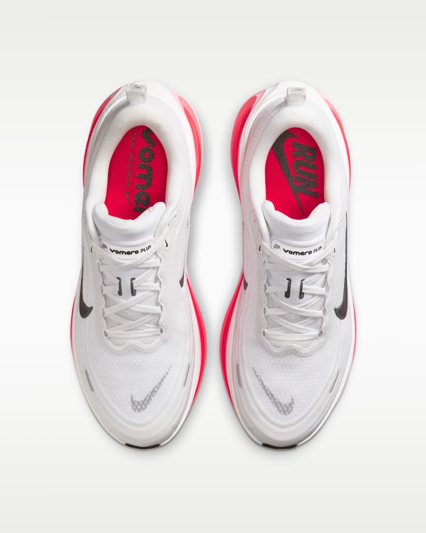 NIKE ナイキ　ボメロ　プラス　ランニングシューズ　vomero plus