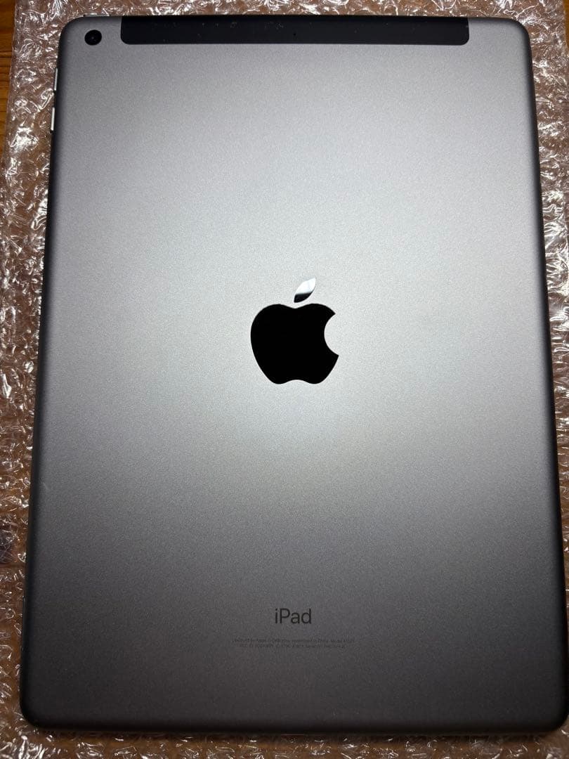 IPad 第5世代WiFi + Cellular128GBスペースグレー送料無料