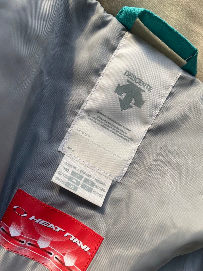 極美品デサントDESCENTE スキー・スノボ ウェア ミントグリーン160S