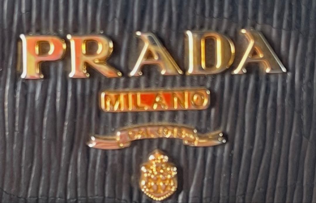 PRADA 黒 レザー 長財布