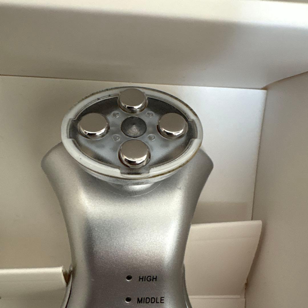 リベラータ　ララルーチュRF 美顔器