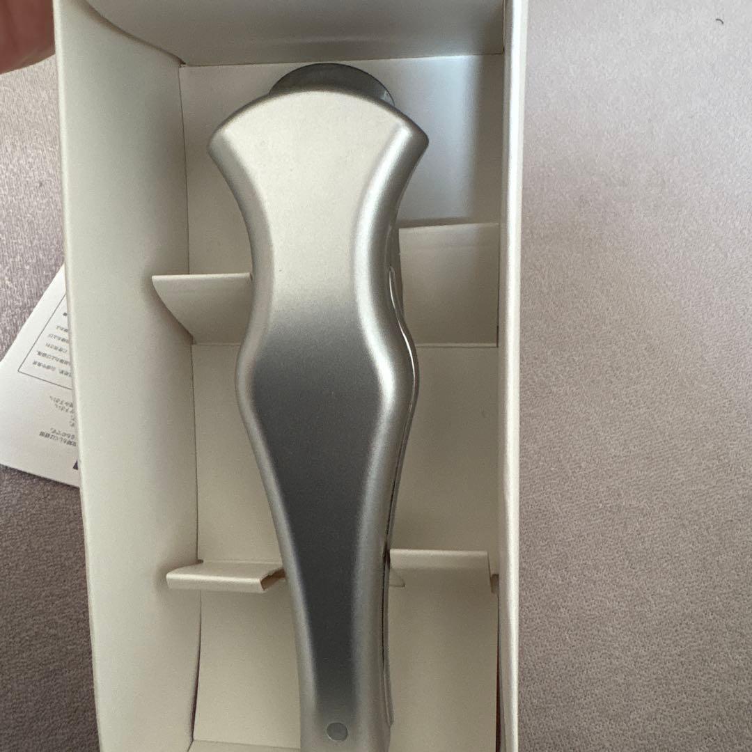 リベラータ　ララルーチュRF 美顔器