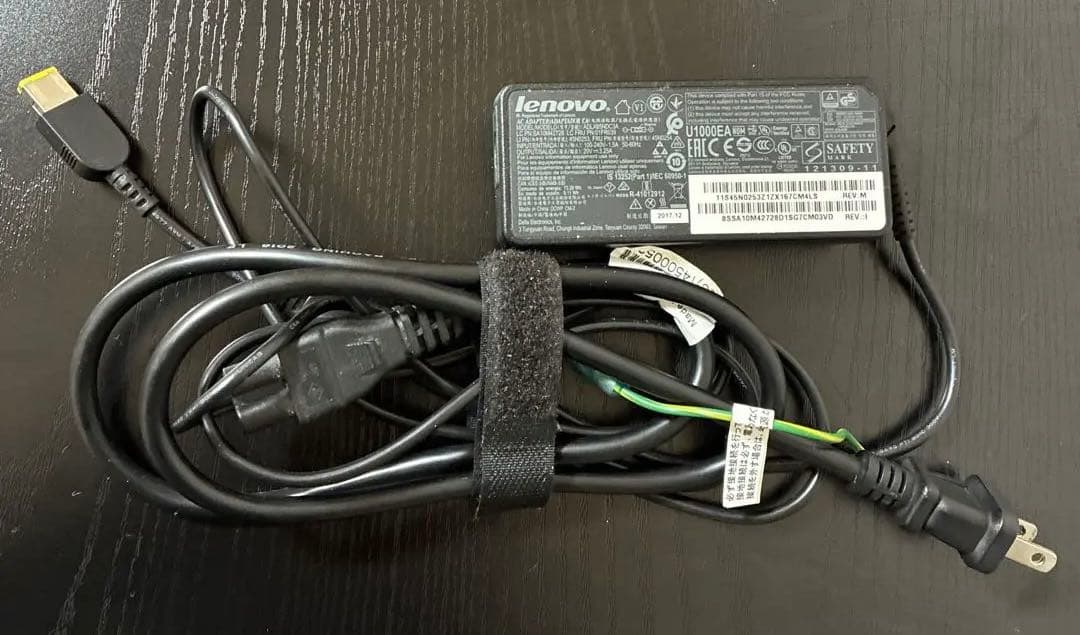 ノートパソコン　Lenovo V720