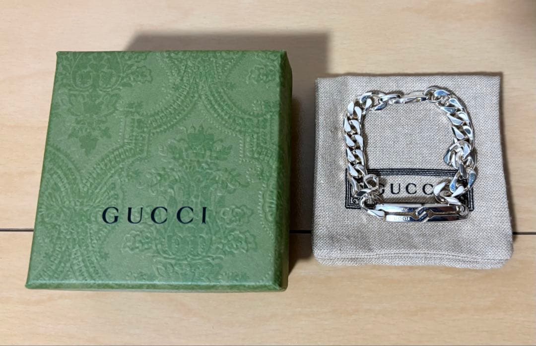 GUCCI シルバーブレスレット
