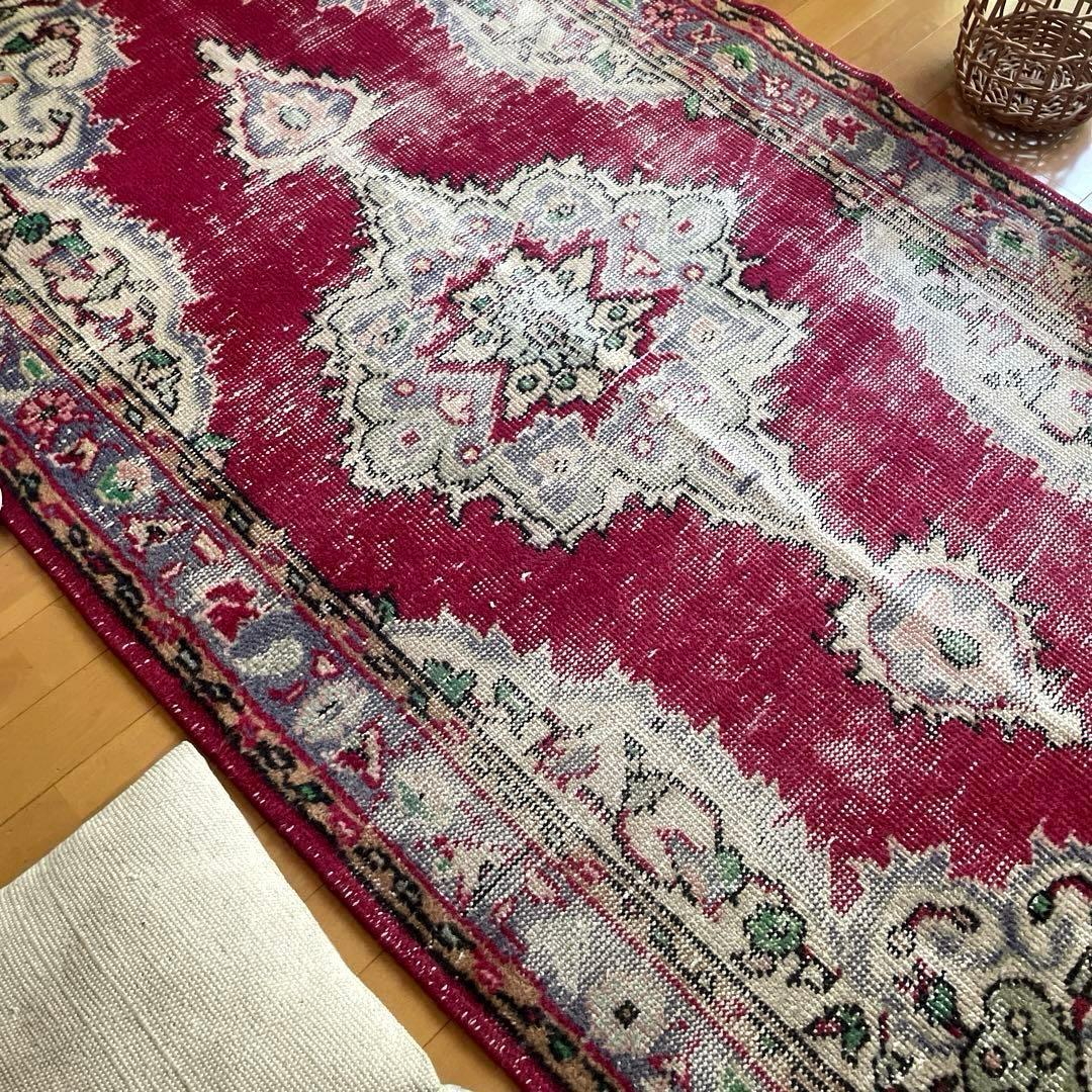 112×195 ワインカラー メダリオン　擦れシャビー　トルコヴィンテージラグ