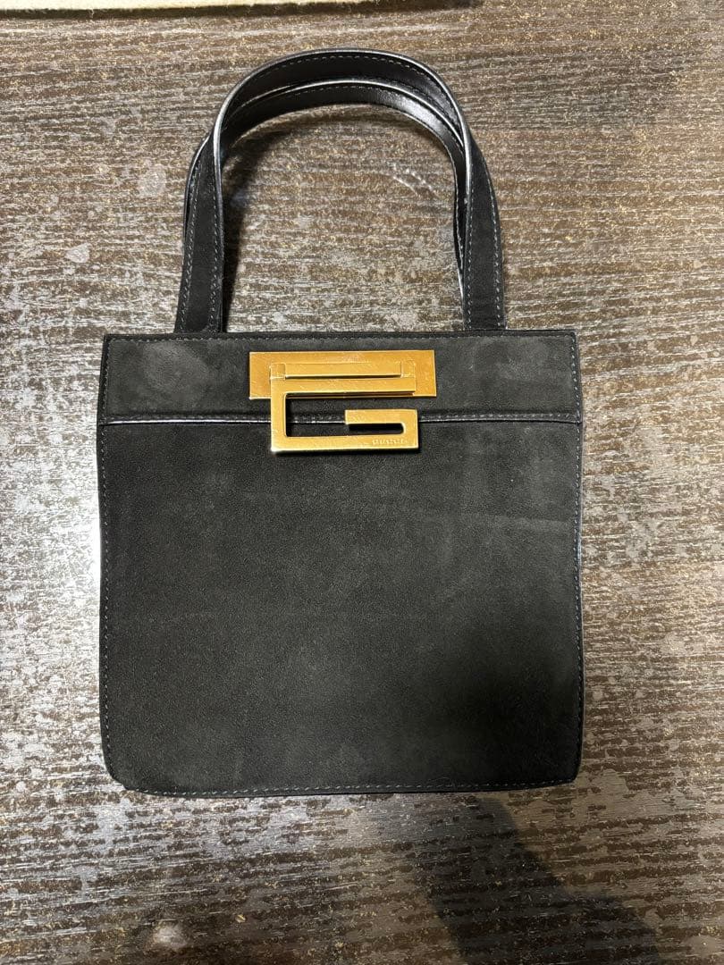 GUCCI ブラックスエードバッグ