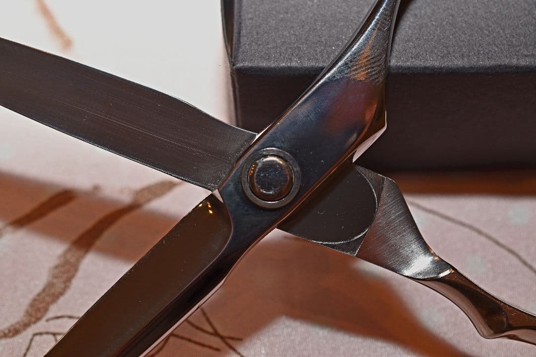 【武芸】　カットシザー　６インチ　笹刃　ドライカット用 　7.5万円で新品購入