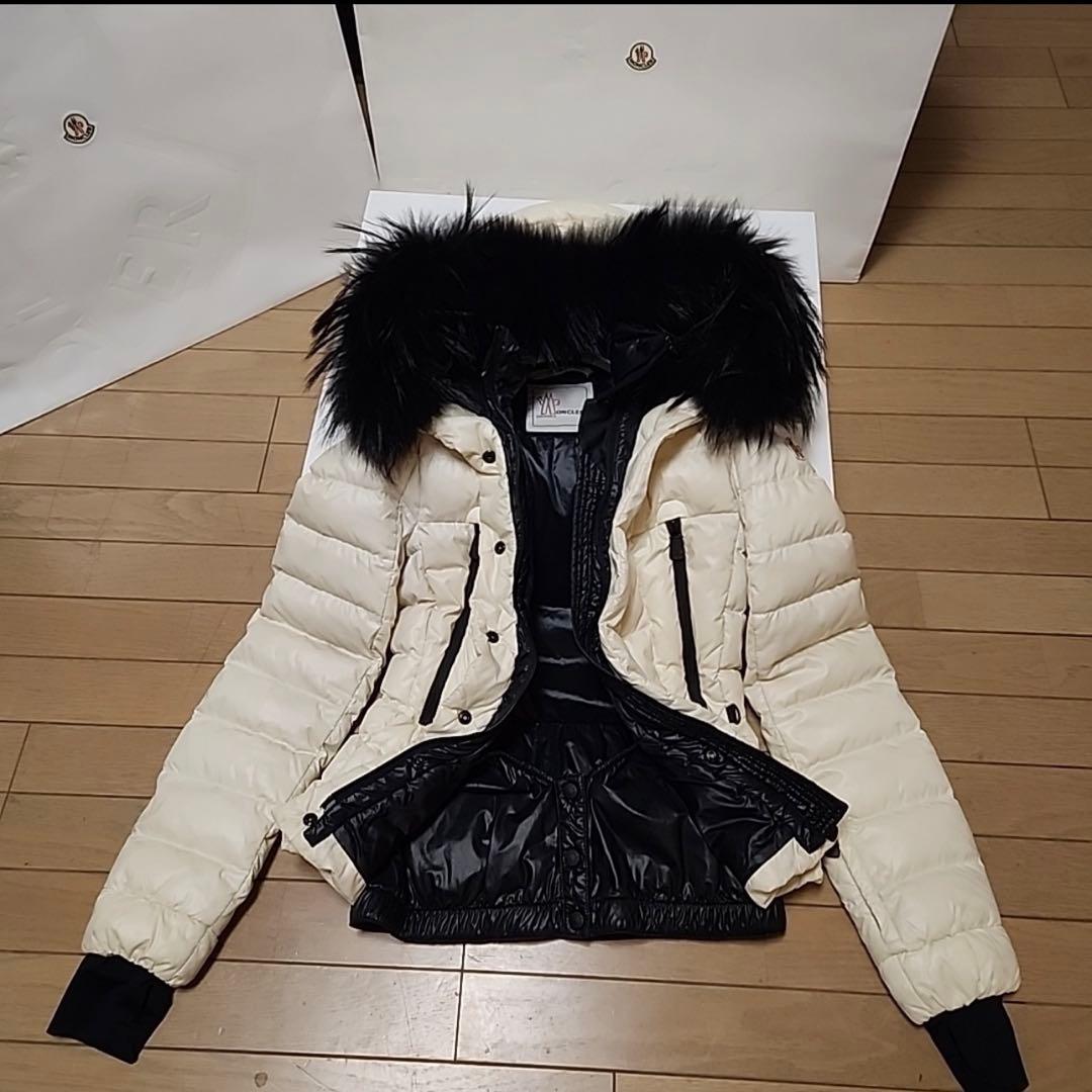 【MONCLERモンクレール】リアルファーダウンジャケット