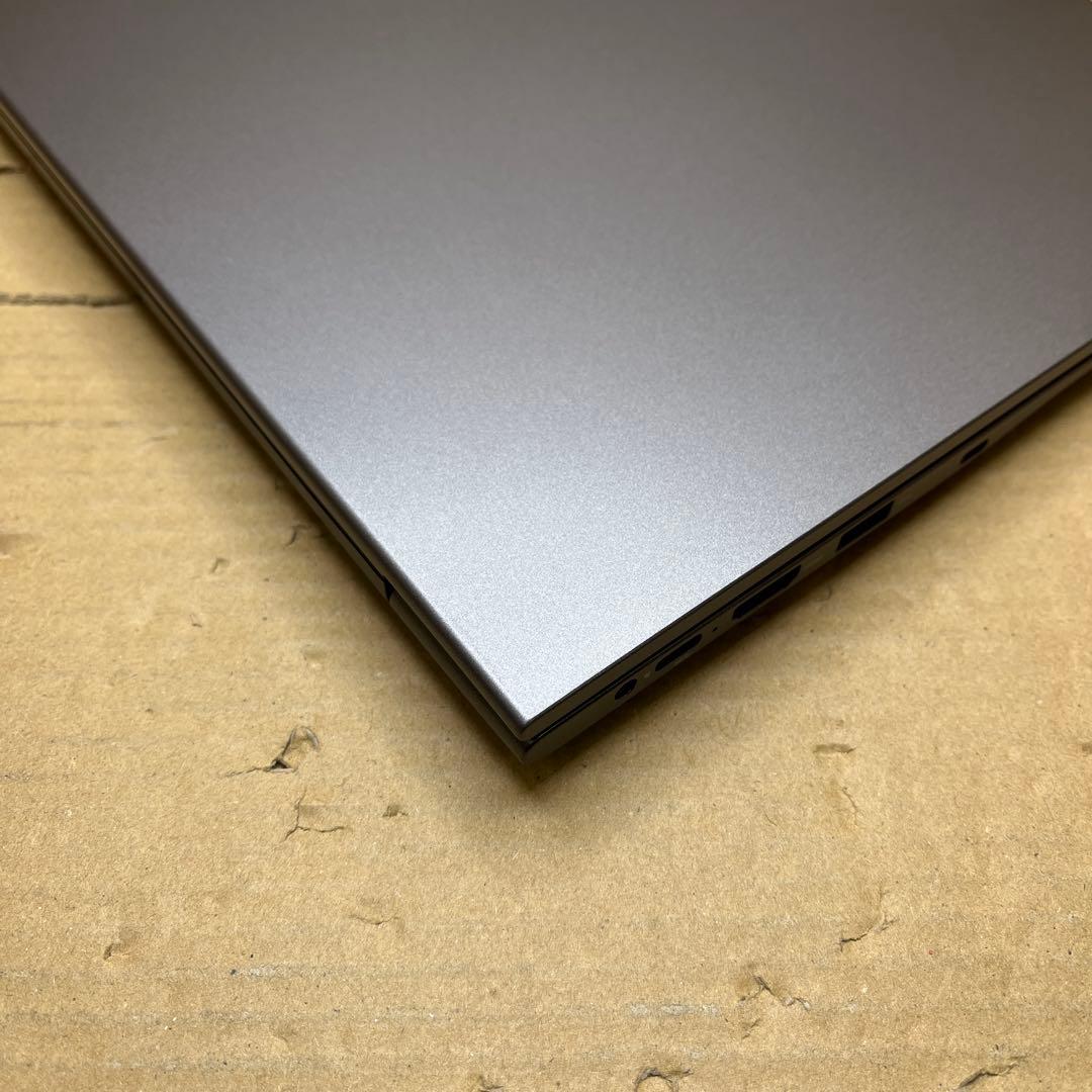 EYY UL156-3Y 15.6インチ パソコン Core m3-8100Y