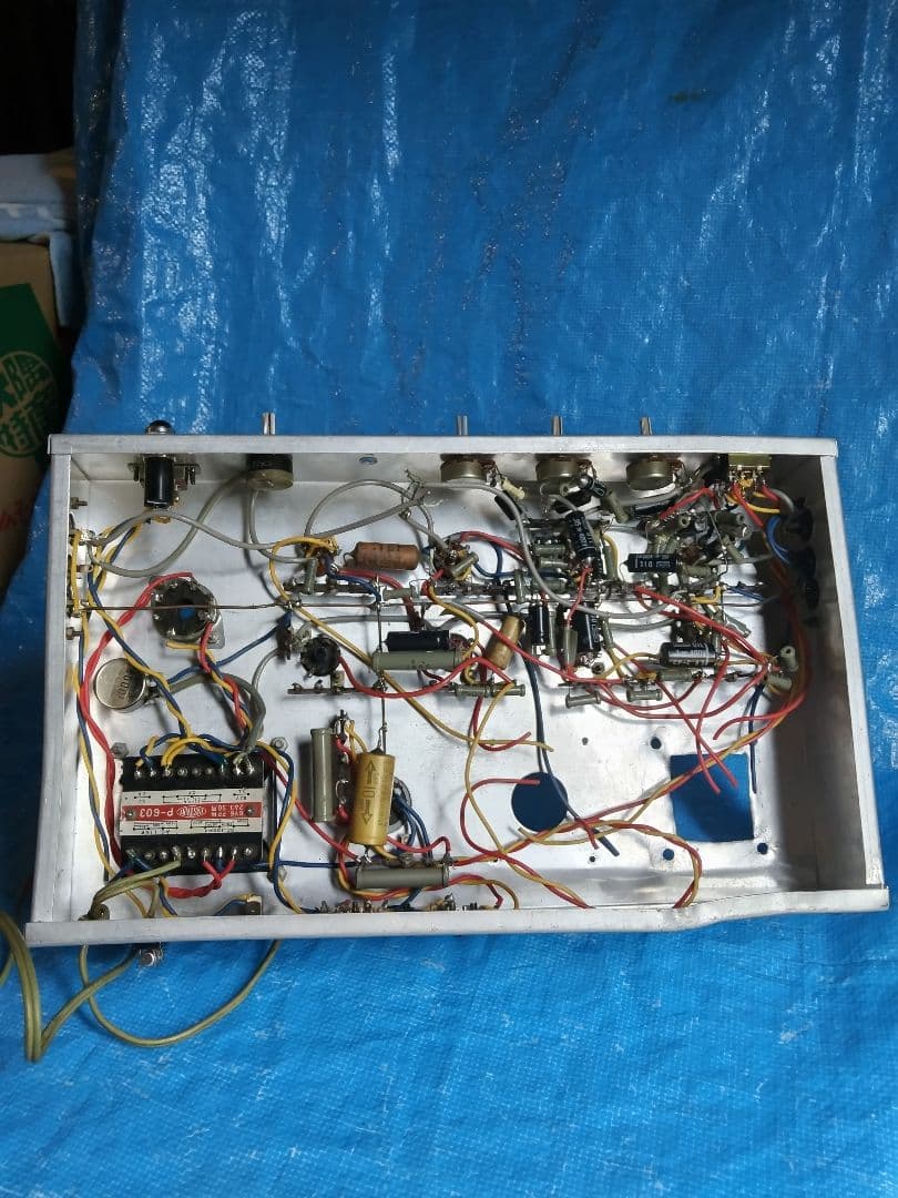 真空管プリメインアンプ 用アルミシャーシージャンク品の出品です。