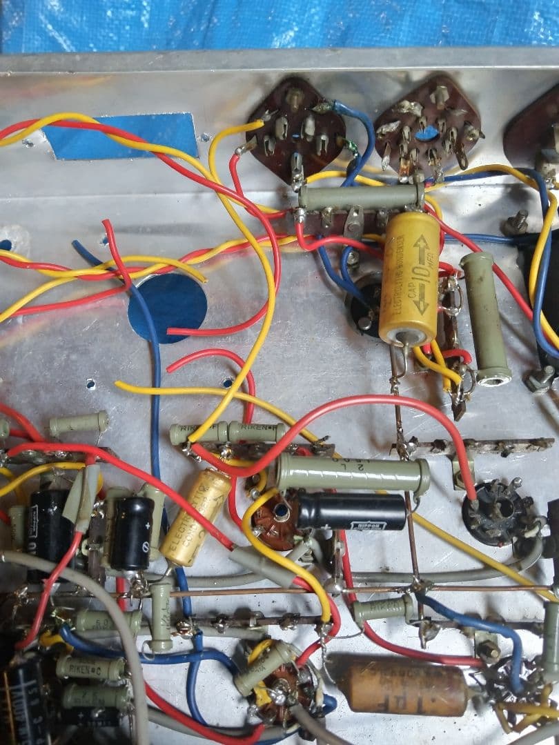 真空管プリメインアンプ 用アルミシャーシージャンク品の出品です。