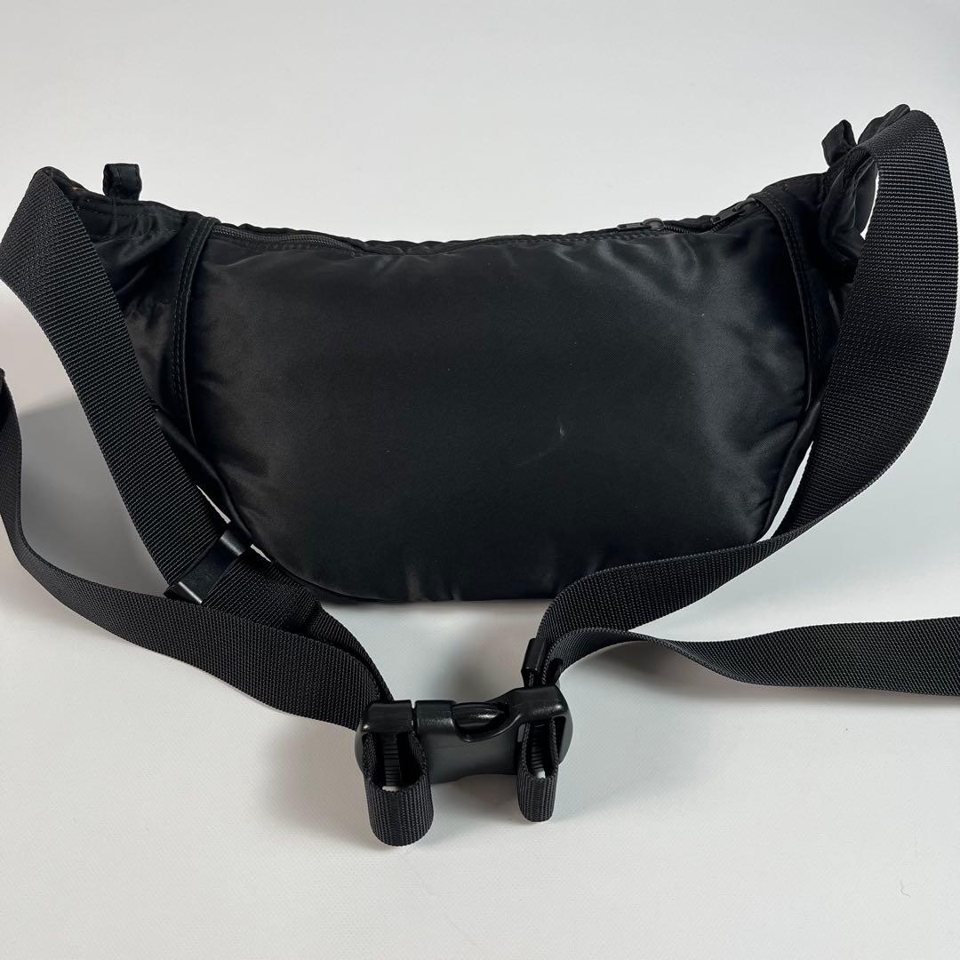 美品　PORTER ボディバッグ　タンカー　ブラック